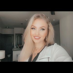 Meet your Posher, Madelyn